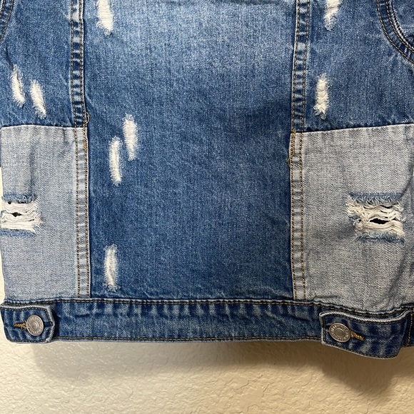 7 For All Mankind Kid’s Jacket. 14 1/2” Pit To Pit. 16” Shoulder To Hem. - Picture 11 of 12